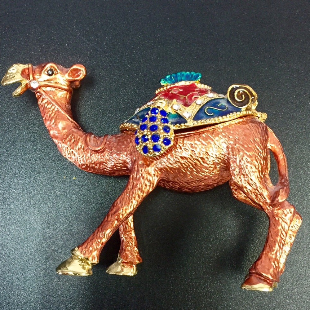 Desert Camel Trinket Box, Figurine 🐪